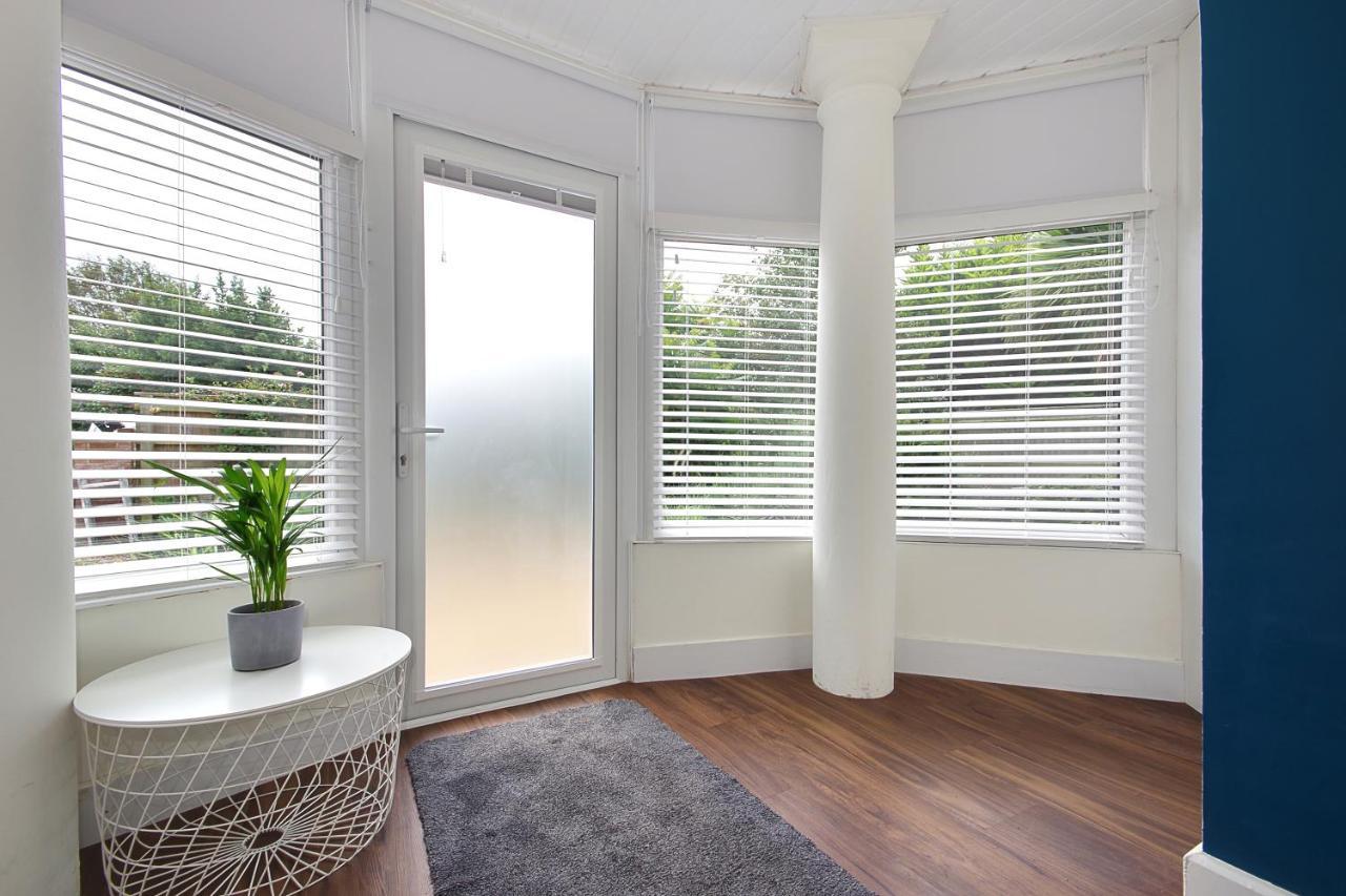 Large En-Suite By The Beach Bournemouth Exteriör bild