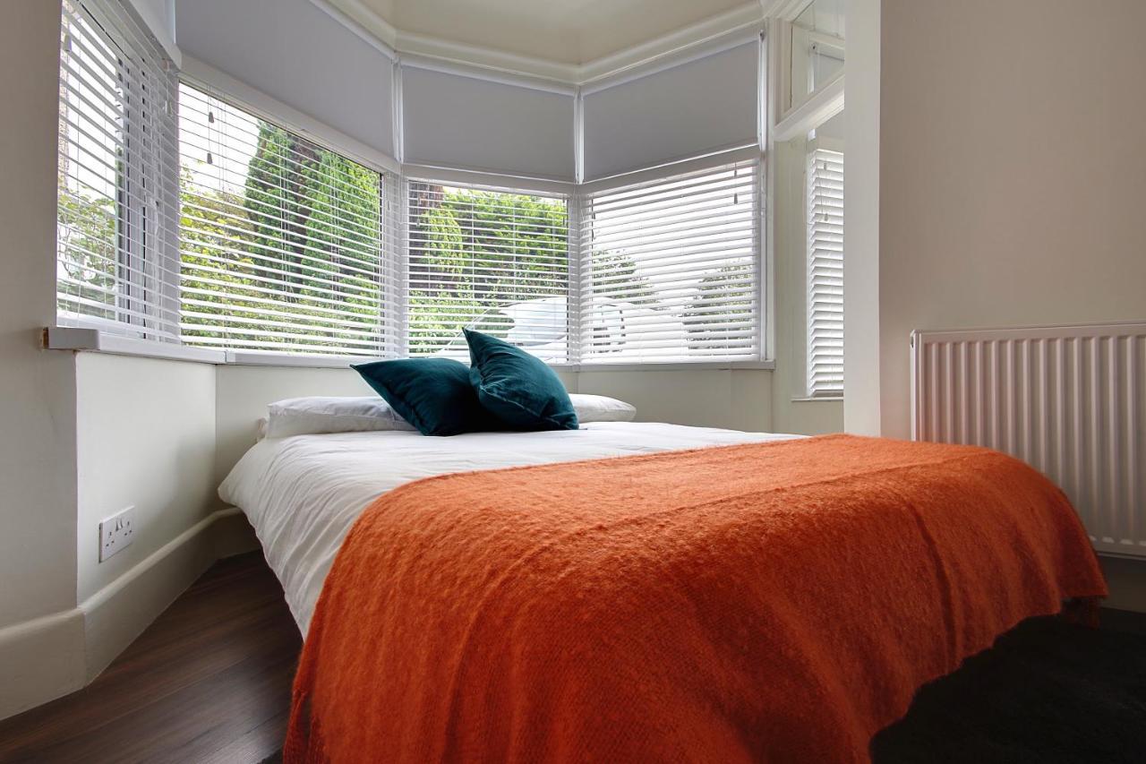 Large En-Suite By The Beach Bournemouth Exteriör bild