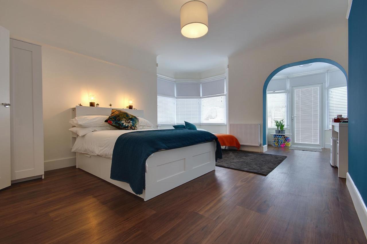 Large En-Suite By The Beach Bournemouth Exteriör bild